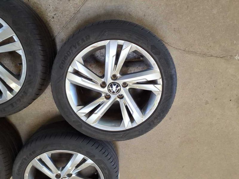 Volkswagen Golf VIII 2.0 TDI R-Line — zdjęcie 43