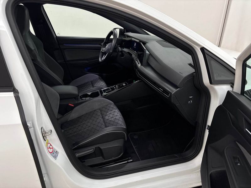 Volkswagen Golf VIII 2.0 TDI R-Line — zdjęcie 6