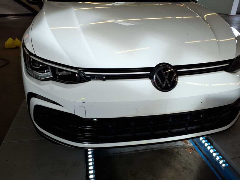 Volkswagen Golf VIII 2.0 TDI R-Line — zdjęcie 32