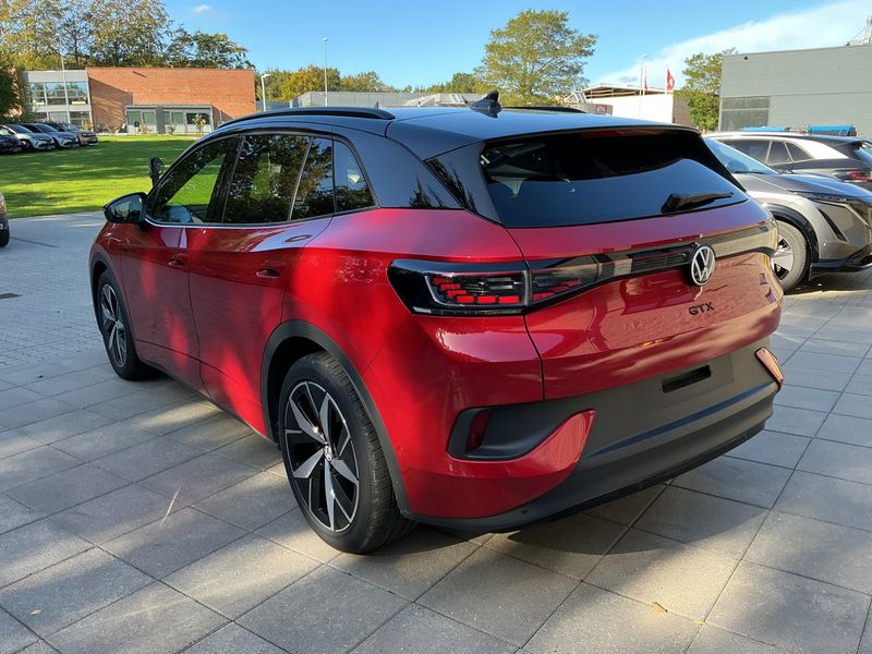 Volkswagen ID.4 electric drive 250 kW GTX mit Infotainment-Paket 4Motion — zdjęcie 2