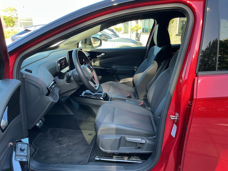 Volkswagen ID.4 electric drive 250 kW GTX mit Infotainment-Paket 4Motion — zdjęcie 6