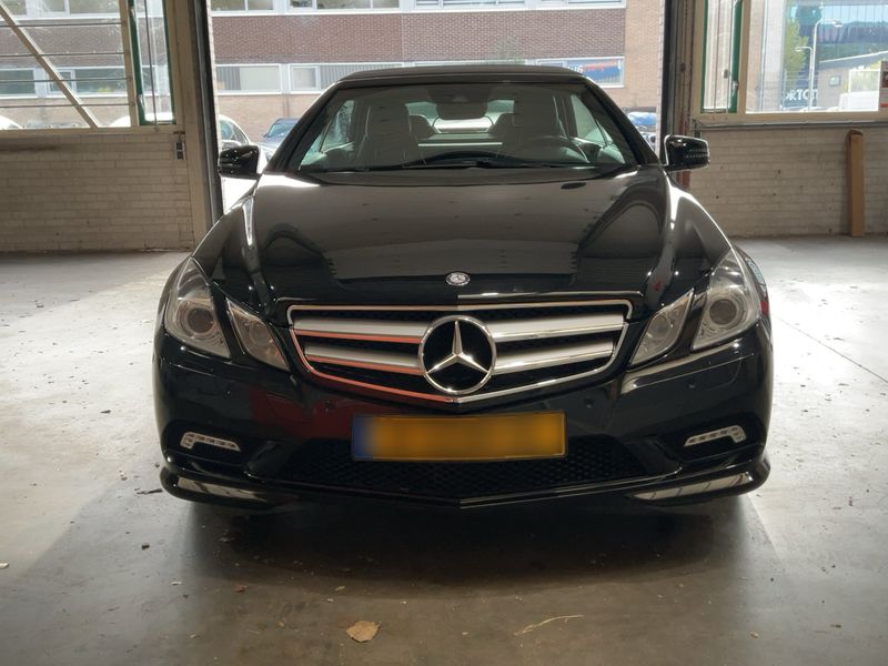 Mercedes-Benz E-Klasse E 350 CGI Elegance — zdjęcie 9