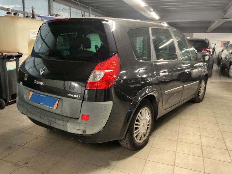 Renault Grand Scenic 2.0 Turbo Privilege — zdjęcie 2