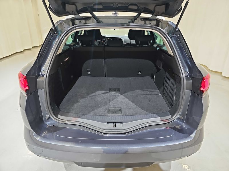 Renault Megane 1.5 BLUE dCi Techno — zdjęcie 9
