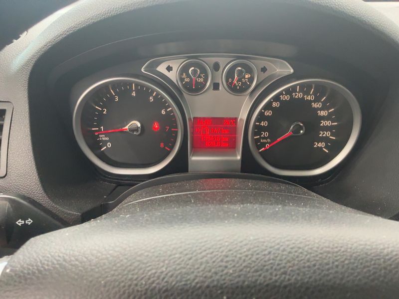 Ford C-Max 1.8 Black Magic — zdjęcie 4