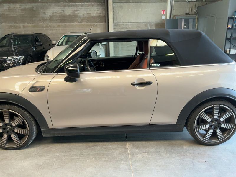 MINI Cabrio Cooper S Classic Trim — zdjęcie 4