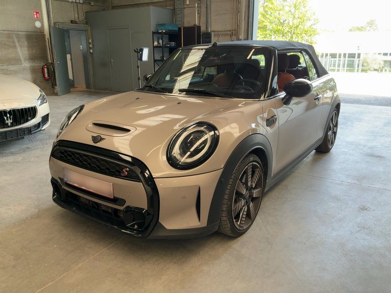MINI Cabrio Cooper S Classic Trim — zdjęcie 1