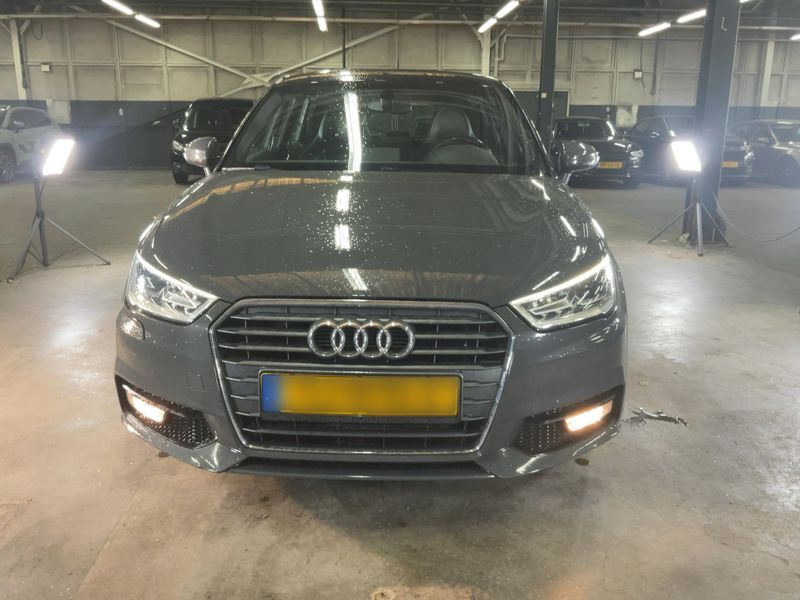 Audi A1 Sportback 1.4 TFSI Sport — zdjęcie 9