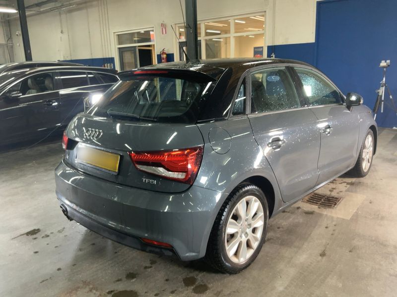 Audi A1 Sportback 1.4 TFSI Sport — zdjęcie 6