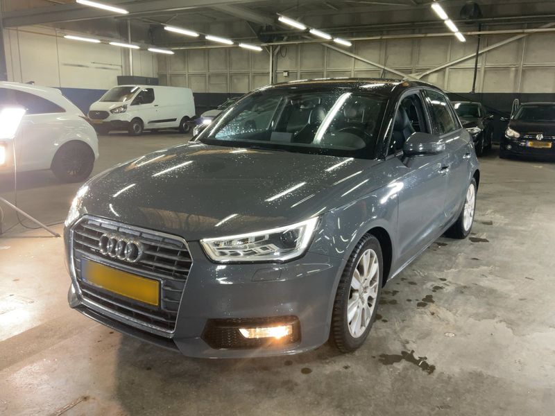 Audi A1 Sportback 1.4 TFSI Sport — zdjęcie 1