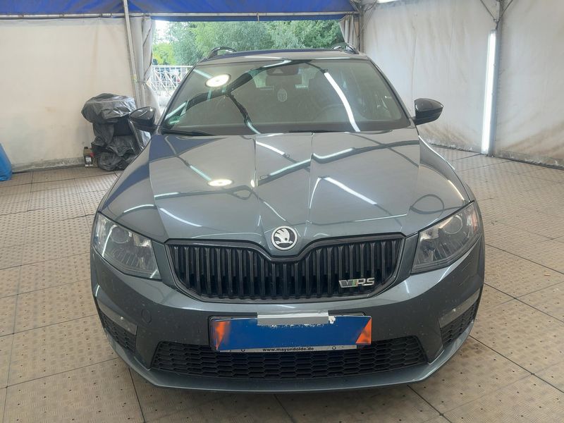 Skoda Octavia 2.0 TDI RS — zdjęcie 9