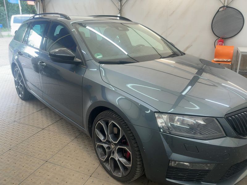 Skoda Octavia 2.0 TDI RS — zdjęcie 8
