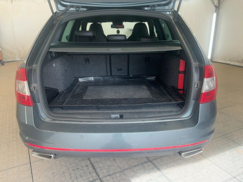Skoda Octavia 2.0 TDI RS — zdjęcie 10