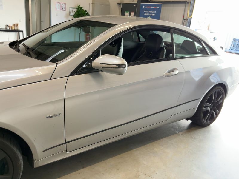 Mercedes-Benz E-Klasse E 350 CDI BlueEfficiency Avantgarde — zdjęcie 4