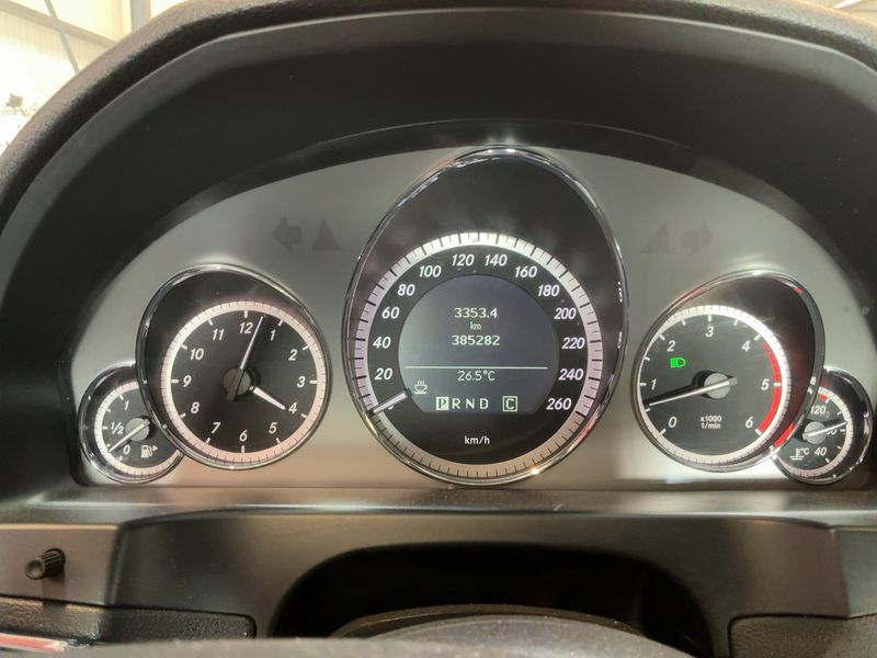 Mercedes-Benz E-Klasse E 350 CDI BlueEfficiency Avantgarde — zdjęcie 13