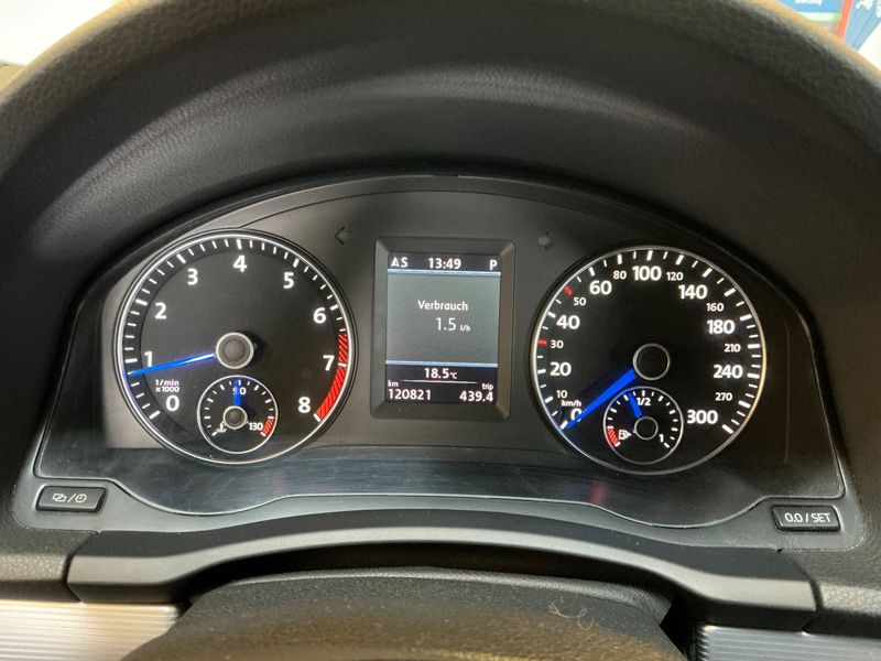 Volkswagen Scirocco 2.0 TSI R — zdjęcie 13