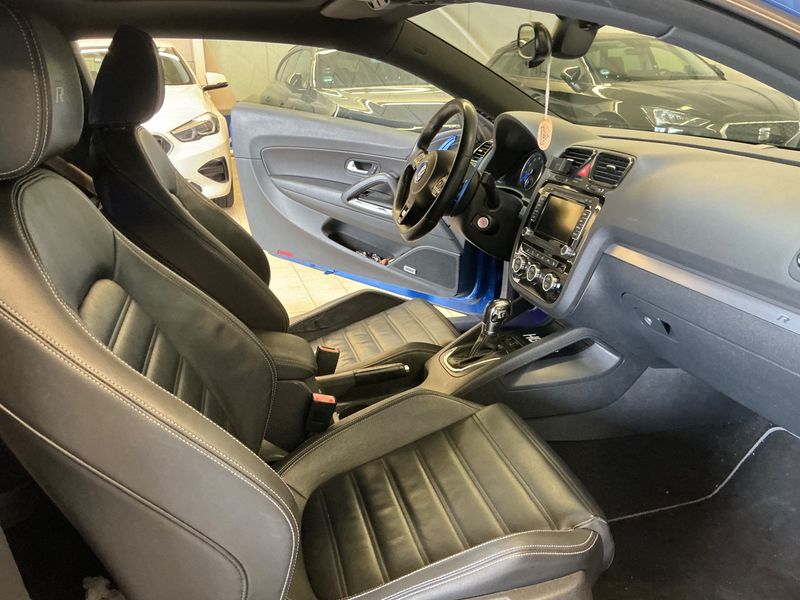 Volkswagen Scirocco 2.0 TSI R — zdjęcie 11