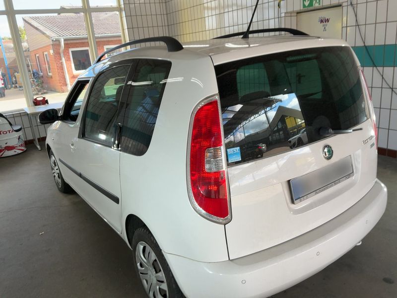 Skoda Roomster 1.2 TSI Ambition Plus Edition — zdjęcie 3