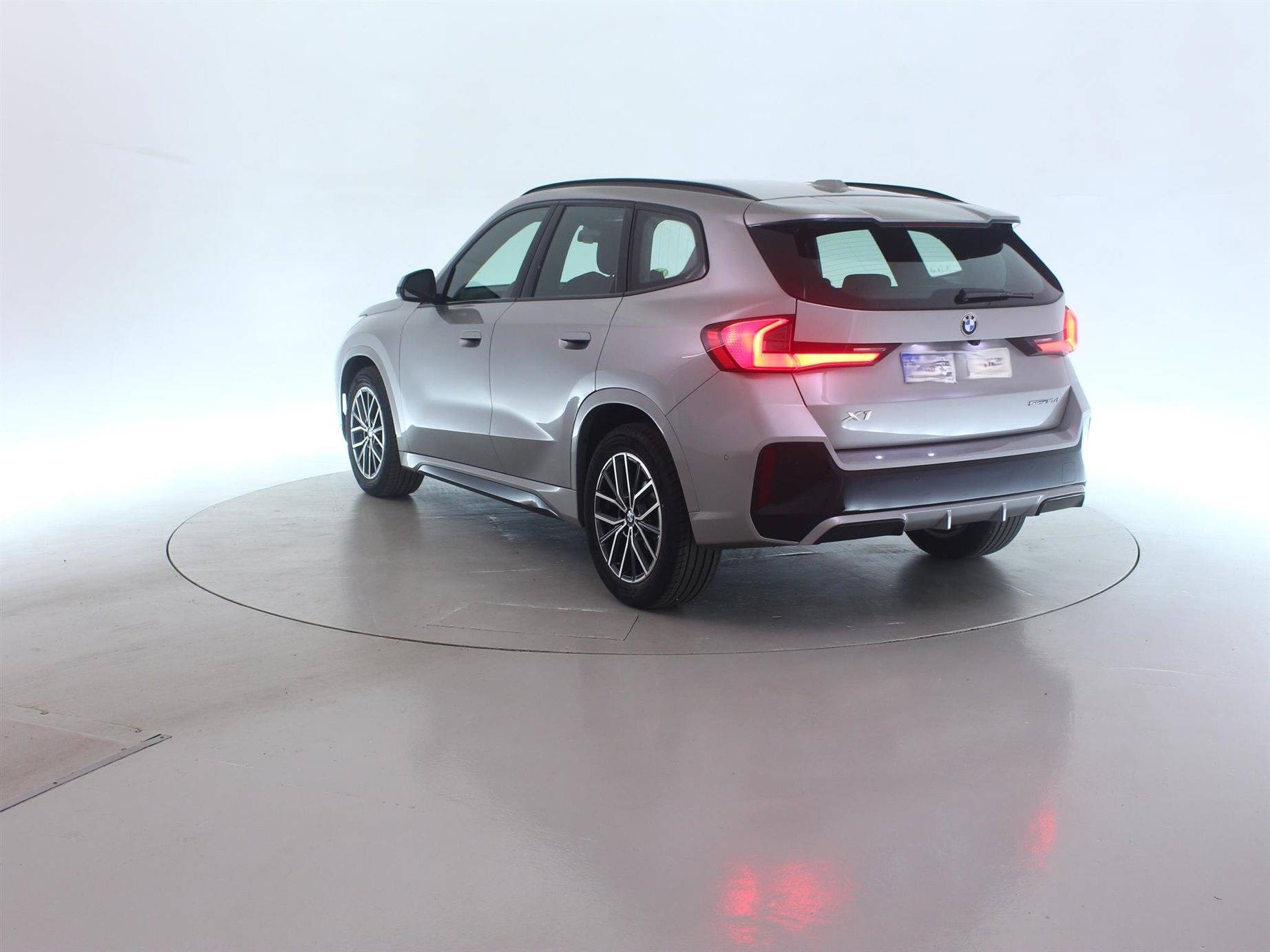 BMW X1 sDrive 18d M Sport — zdjęcie 3