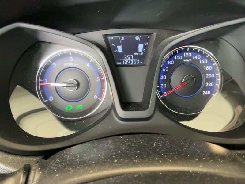 Hyundai ix20 1.6 CRDi Comfort — zdjęcie 13
