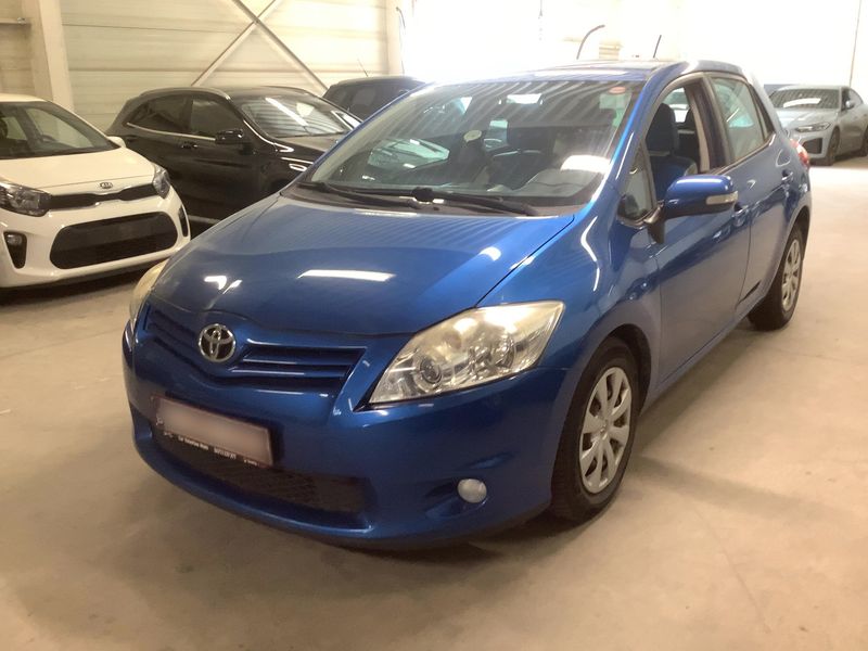 Toyota Auris 1.4 Turbodiesel Active — zdjęcie 1