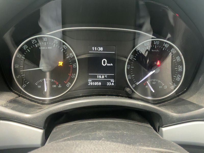 Skoda Octavia 2.0 TDI Impuls Edition — zdjęcie 4