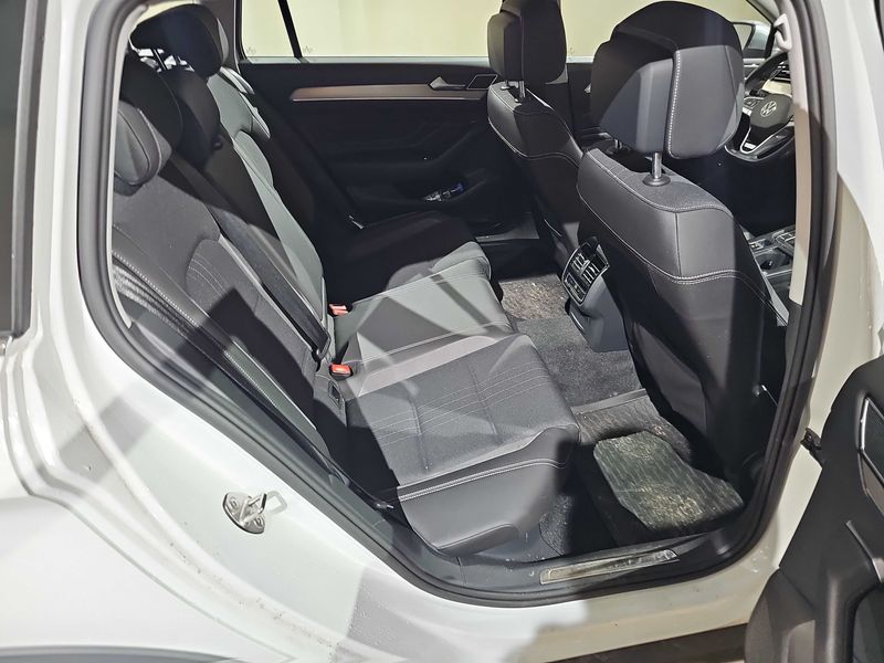 Volkswagen Passat Alltrack 2.0 TDI 4Motion — zdjęcie 14