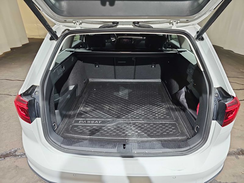 Volkswagen Passat Alltrack 2.0 TDI 4Motion — zdjęcie 9