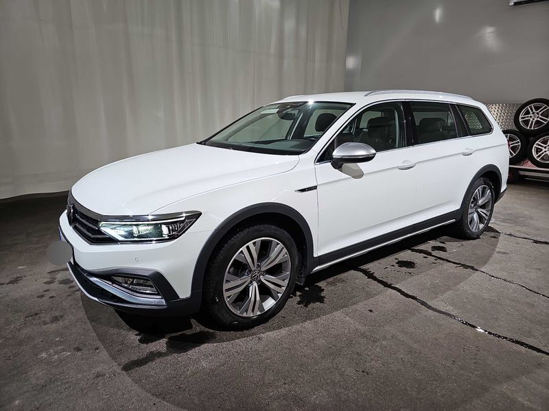 Volkswagen Passat Alltrack 2.0 TDI 4Motion — zdjęcie 2