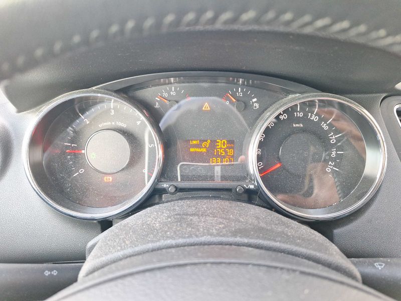 Peugeot 5008 1.6 HDi Active — zdjęcie 12