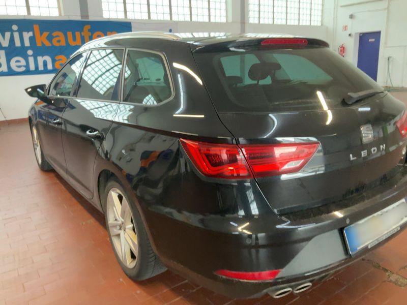 Seat Leon 2.0 TSI FR — zdjęcie 3