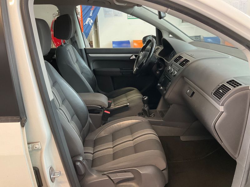 Volkswagen Touran 1.2 TSI Match BlueMotion Tech — zdjęcie 3