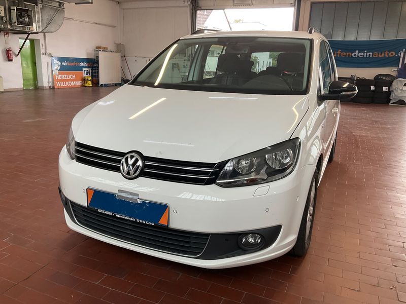 Volkswagen Touran 1.2 TSI Match BlueMotion Tech — zdjęcie 1