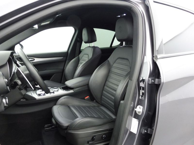 Alfa Romeo Stelvio 2.2 JTDM Sprint 2WD — zdjęcie 30