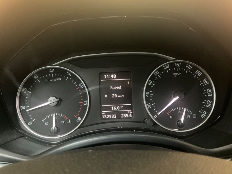 Skoda Octavia 1.2 TSI Ambiente — zdjęcie 4