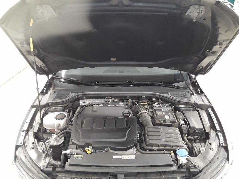 Volkswagen Golf VIII 2.0 TDI Life — zdjęcie 13