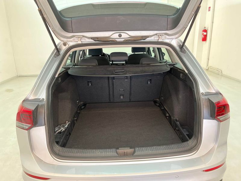 Volkswagen Golf VIII 2.0 TDI Life — zdjęcie 5