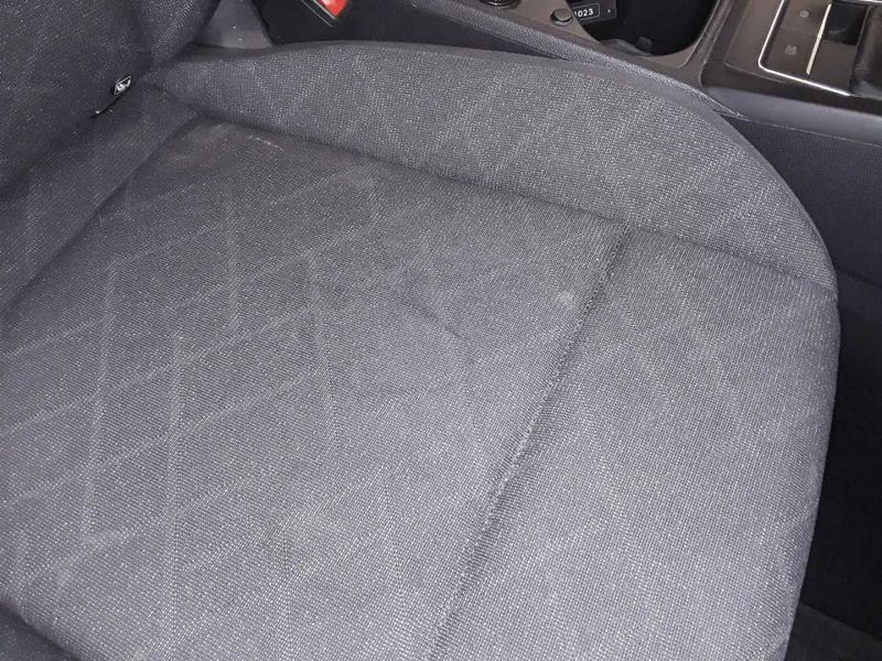 Volkswagen Golf VIII 2.0 TDI Life — zdjęcie 31