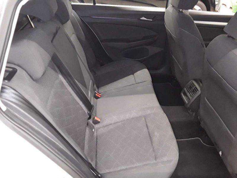 Volkswagen Golf VIII 2.0 TDI Life — zdjęcie 33
