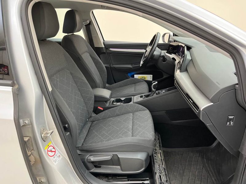 Volkswagen Golf VIII 2.0 TDI Life — zdjęcie 6