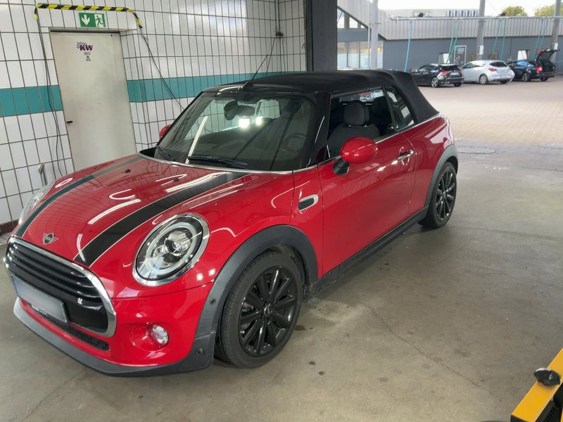 MINI Cabrio Cooper — zdjęcie 2