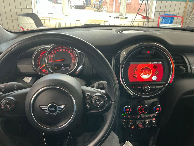 MINI Cabrio Cooper — zdjęcie 12