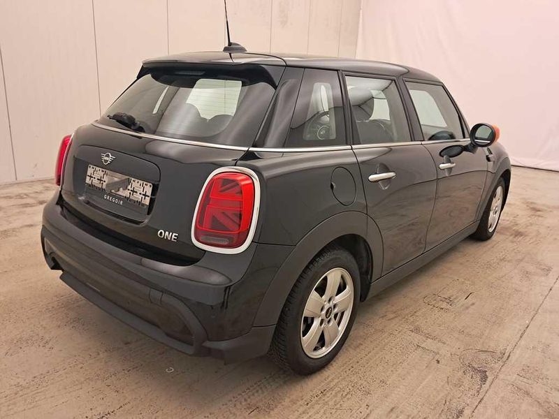 MINI One Essential Trim — zdjęcie 2