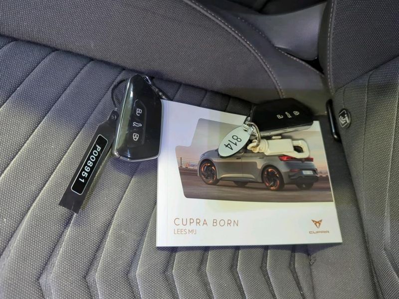 Cupra Born electric drive 150 kW — zdjęcie 9