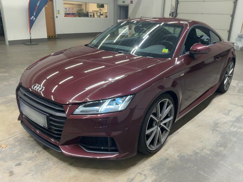 Audi TT 2.0 TFSI quattro Coupe — zdjęcie 1