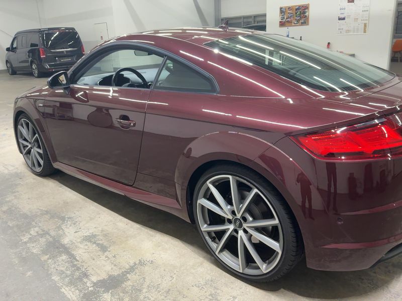 Audi TT 2.0 TFSI quattro Coupe — zdjęcie 3