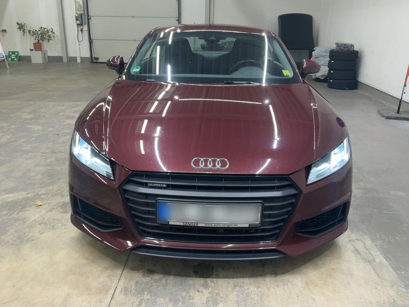 Audi TT 2.0 TFSI quattro Coupe — zdjęcie 9
