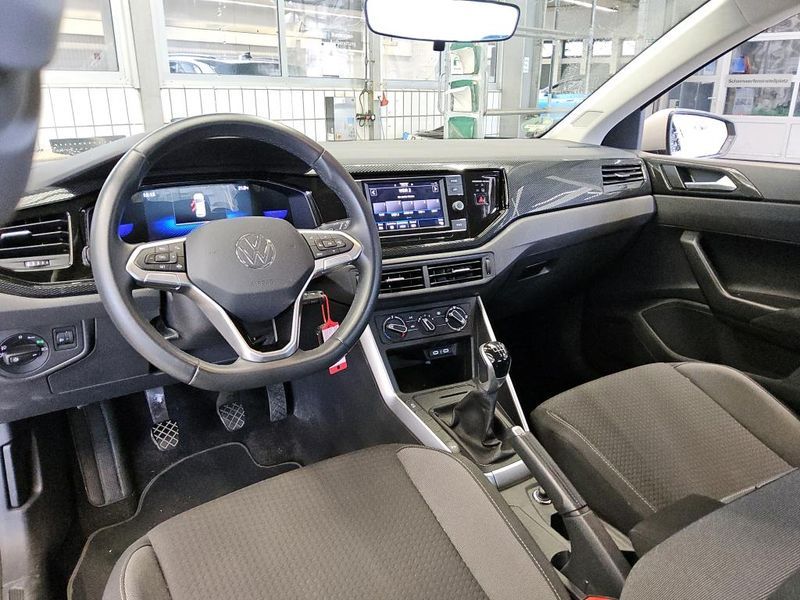 Volkswagen Polo 1.0 Life — zdjęcie 10