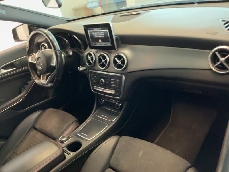 Mercedes-Benz CLA-Klasse CLA 200 Shooting Brake AMG Line — zdjęcie 12
