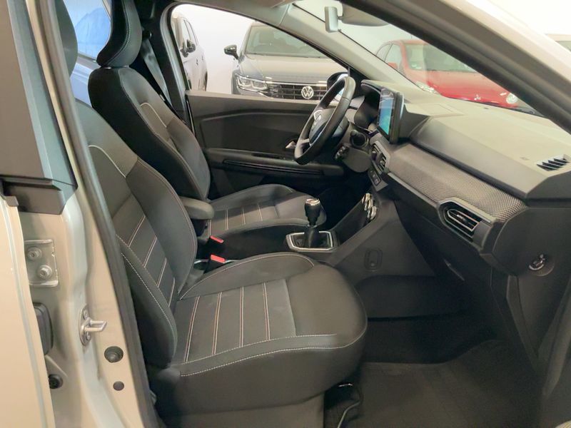 Dacia Jogger 1.0 TCe Extreme — zdjęcie 11